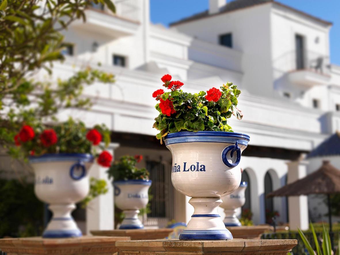 Hotel Dona Lola Zahara Захара-де-лос-Атунес Экстерьер фото